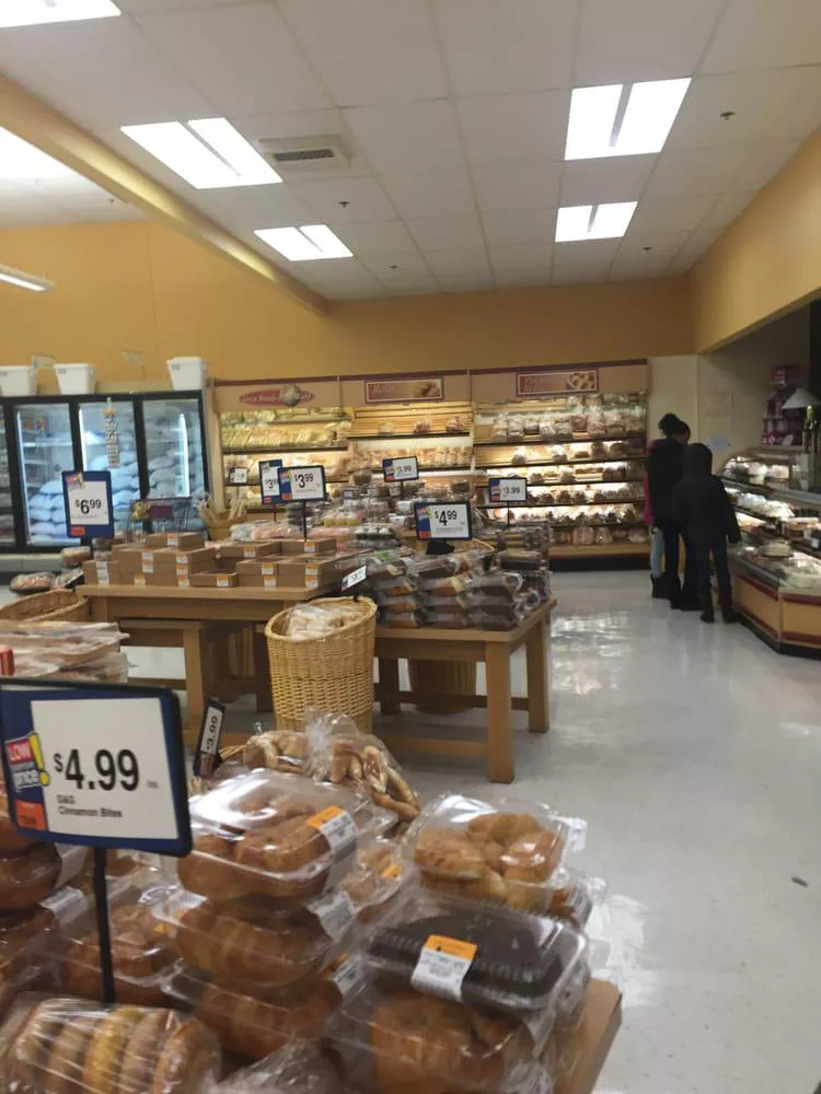 Stop and Shop Bloomfield 651 In Store Bakery