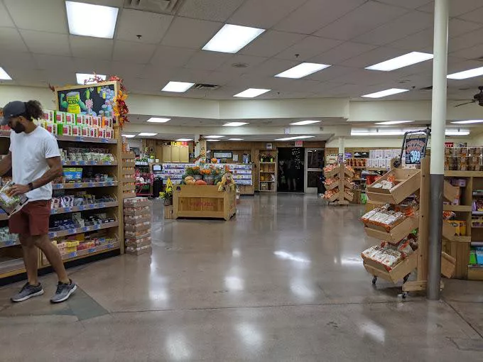 Trader Joes Grocery Store