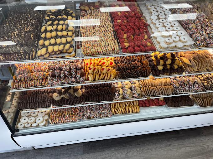 Zadies Kosher Bake Shop Fair Lawn (RCBC) Kosher Food Near Me