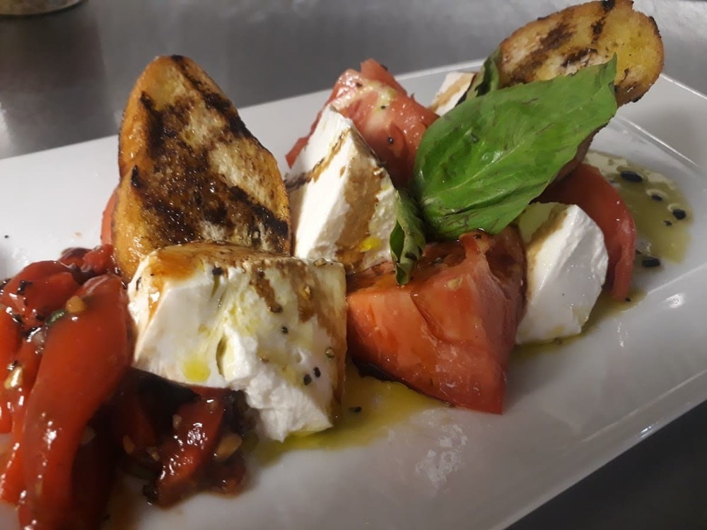 Orchid Gardens Dining Oakhurst