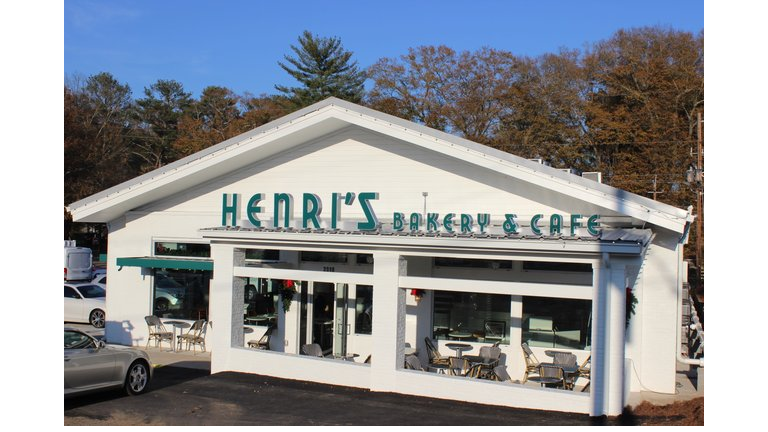 Henri's Bakery & Deli