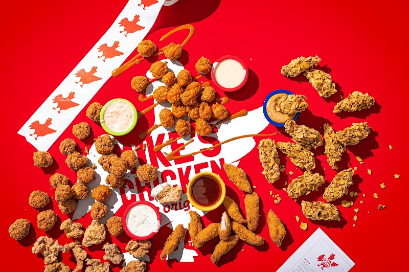 Mike's Chicken Lakewood logo
